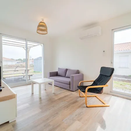 Holiday home Maison Neuve Pour 4 Personnes Proche Mimizan - Climatisation Incluse - Fr-1-50-169 *